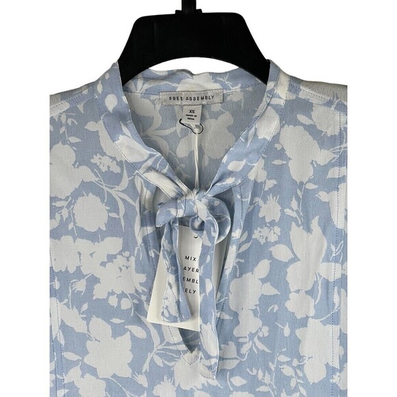 Free Assembly Dress Womens The Tie Neck Swing Dress Light Blue White Size XS - Picture 2 of 13